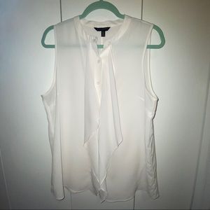 Banana Republic Sleeveless Button Up Blouse